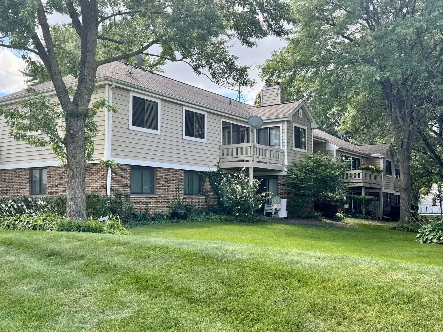 300 Pembridge Lane D2 IL
