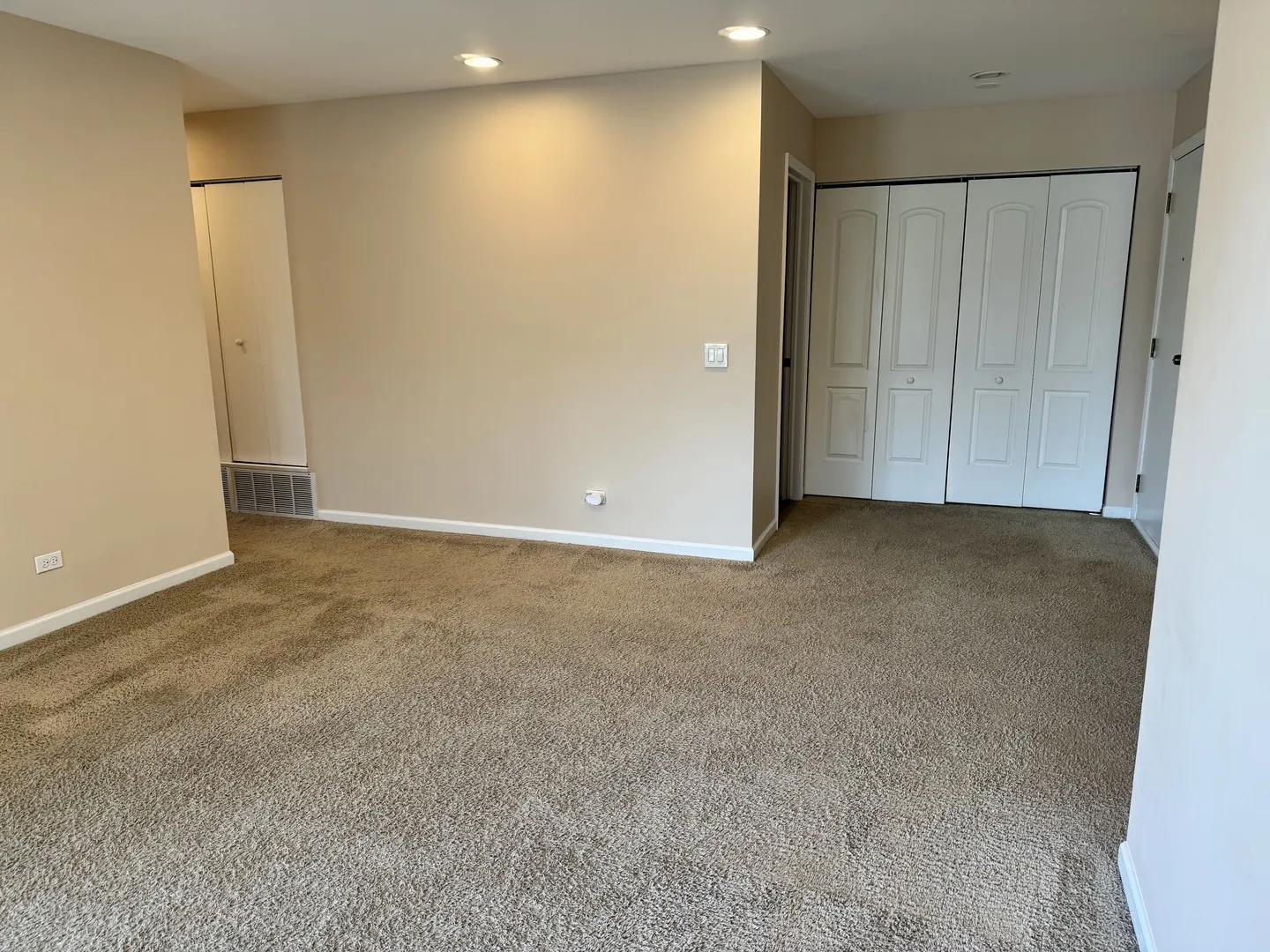 300 Pembridge Lane D2 IL