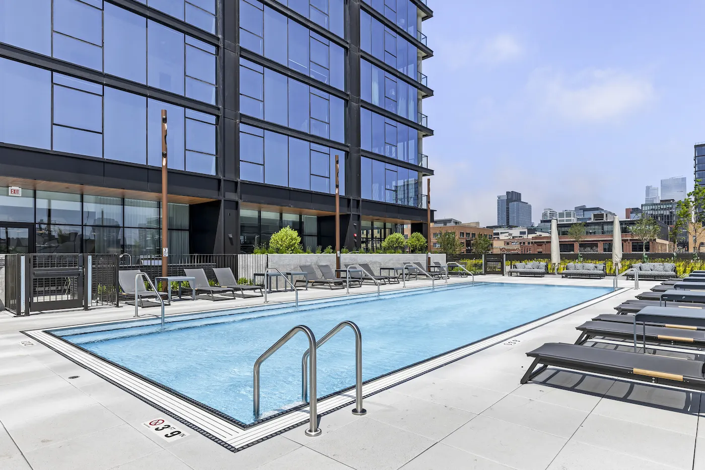 225 N Elizabeth Street 509 IL