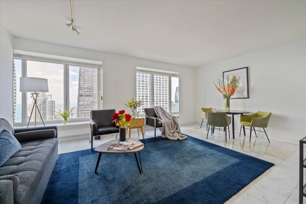 161 E Chicago Avenue 43G IL
