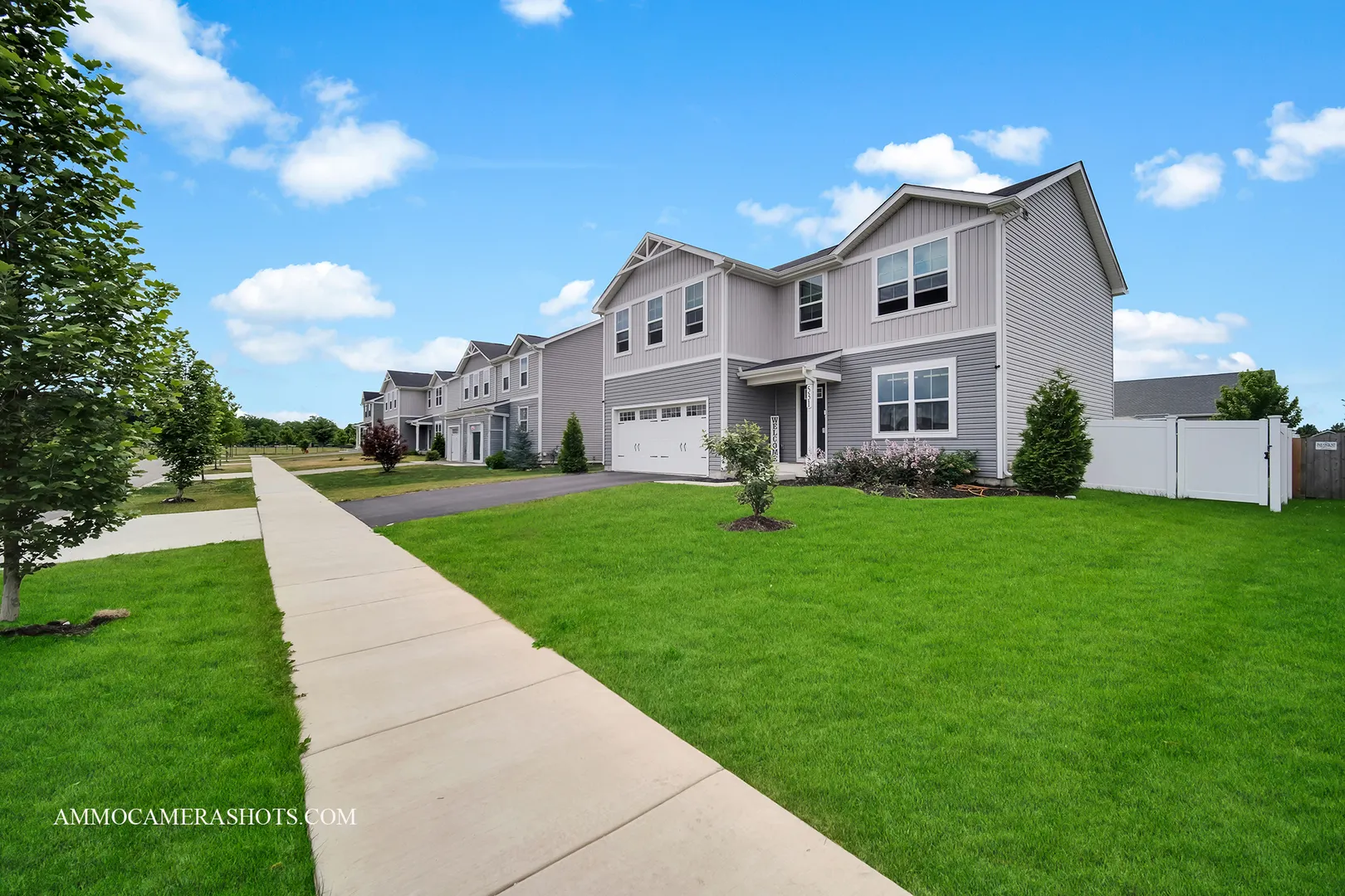 531 Larkspur Lane IL