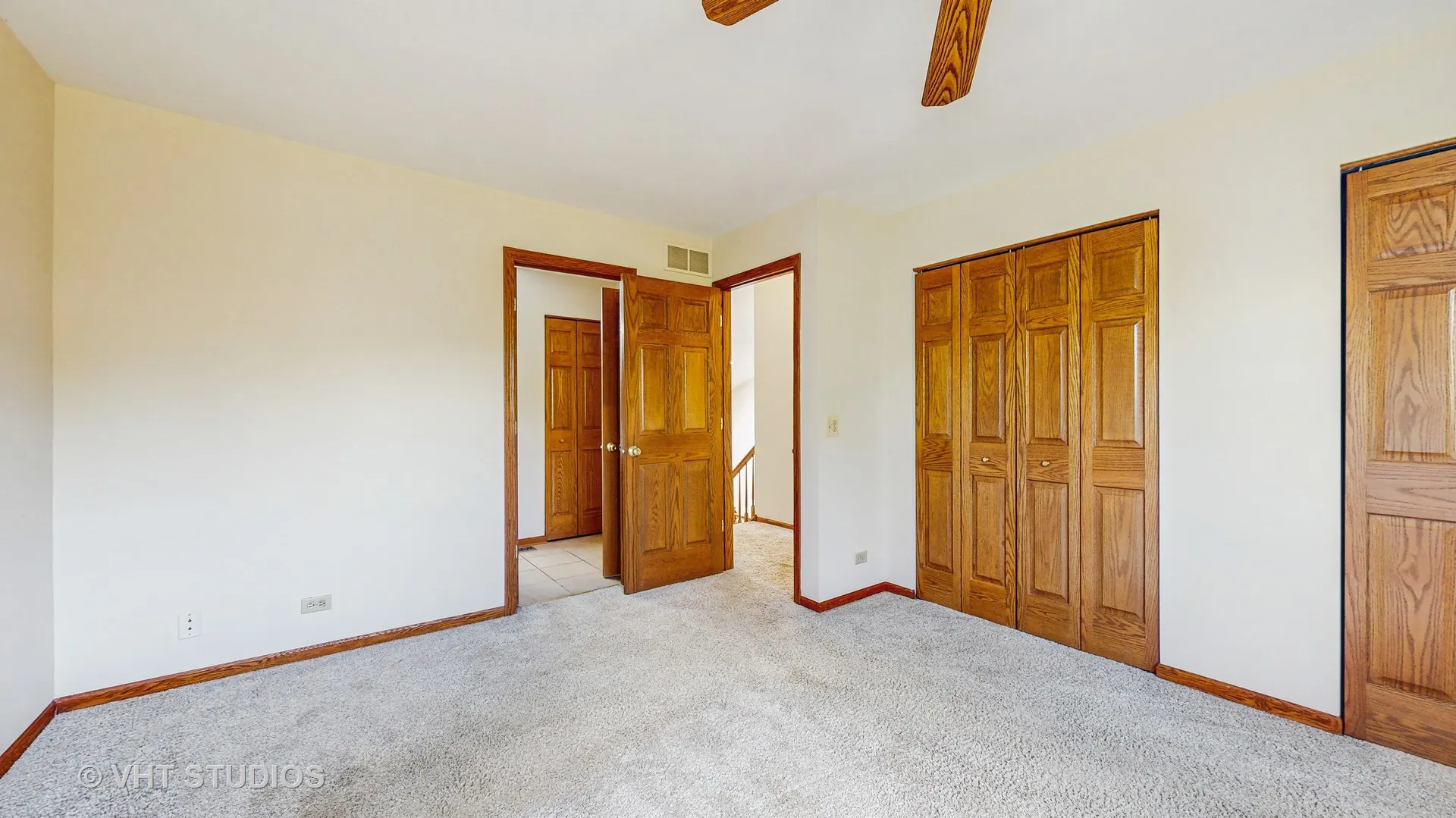 542 Silver Aspen Circle IL