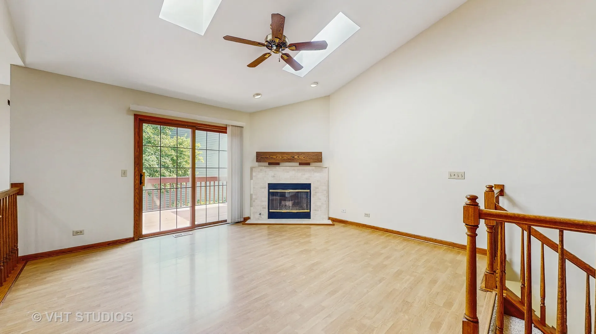 542 Silver Aspen Circle IL