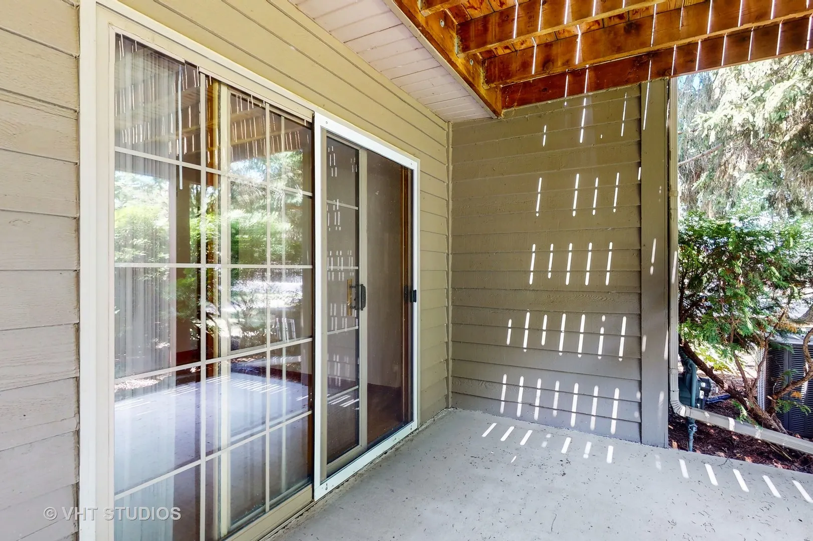 542 Silver Aspen Circle IL