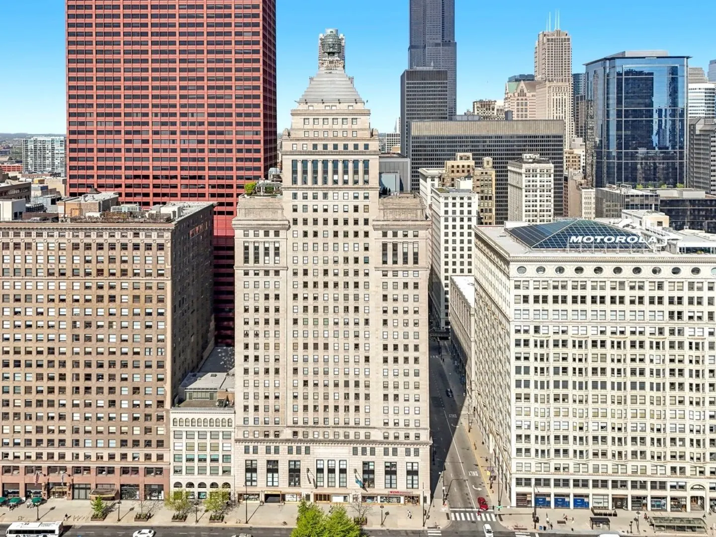 310 S MICHIGAN Avenue 702 IL