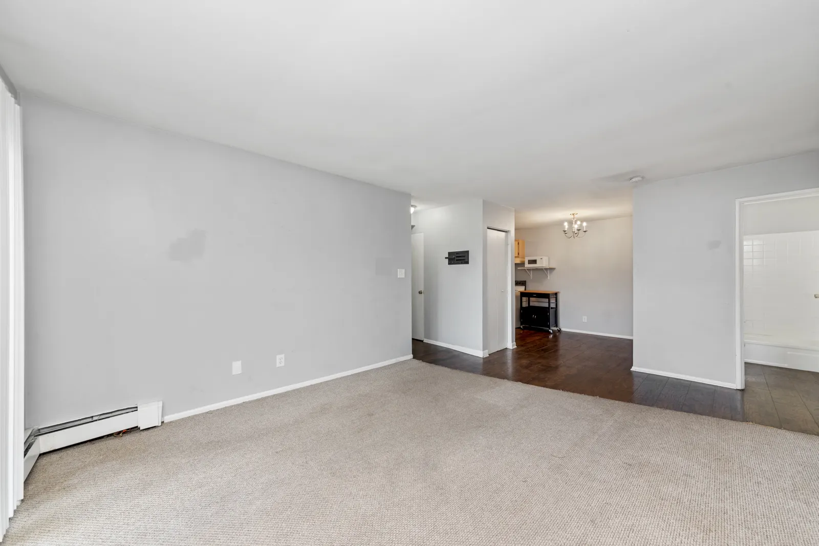 2400 Light Road 212 IL