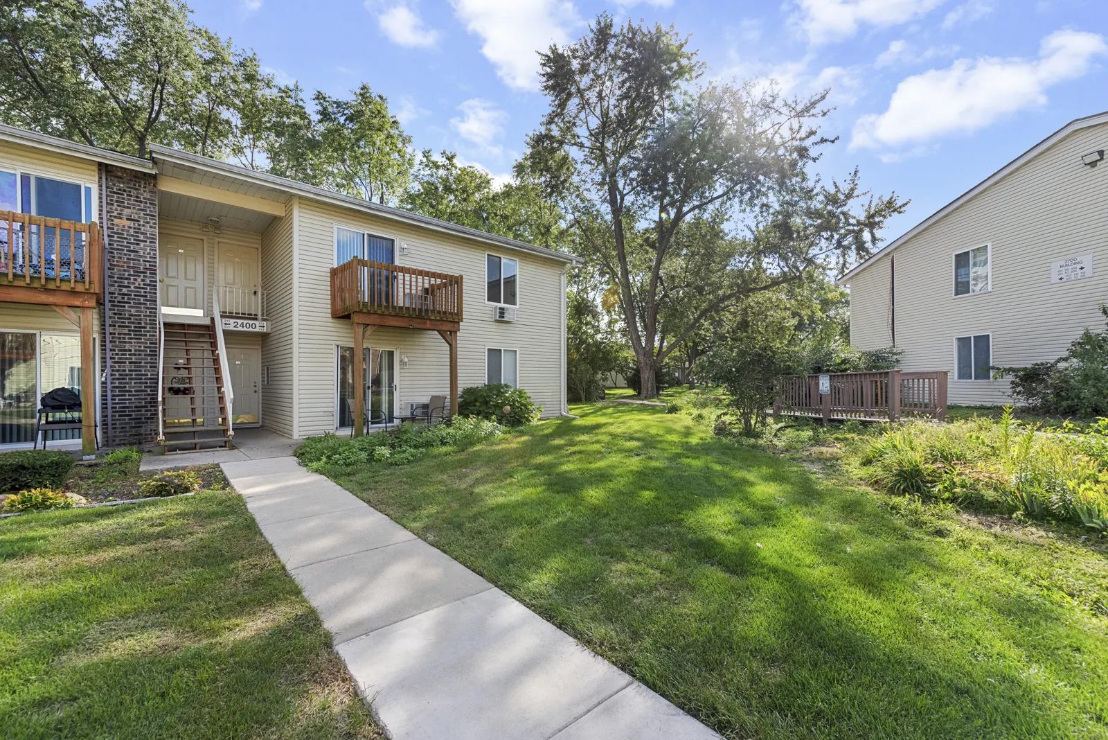 2400 Light Road 212 IL