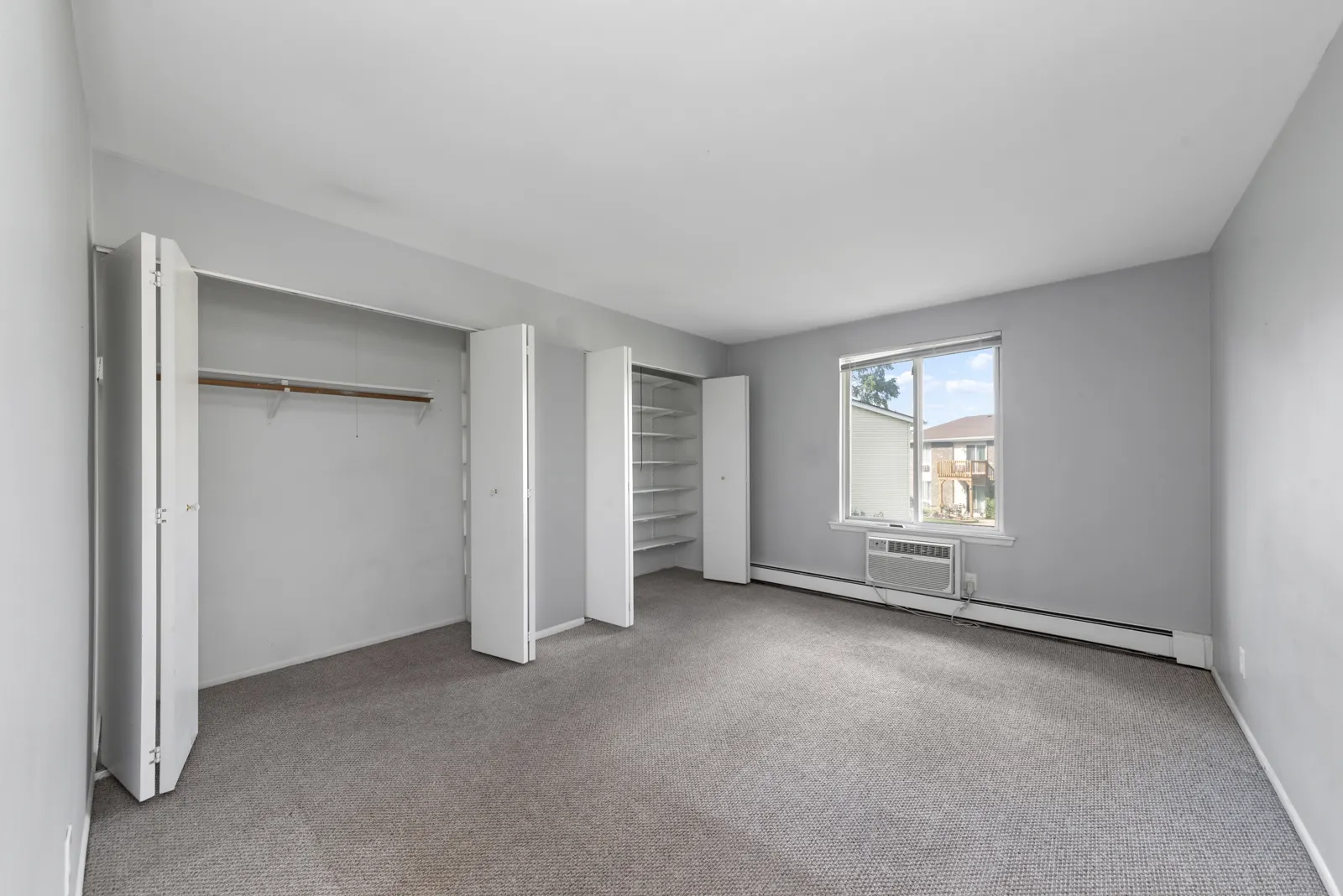 2400 Light Road 212 IL