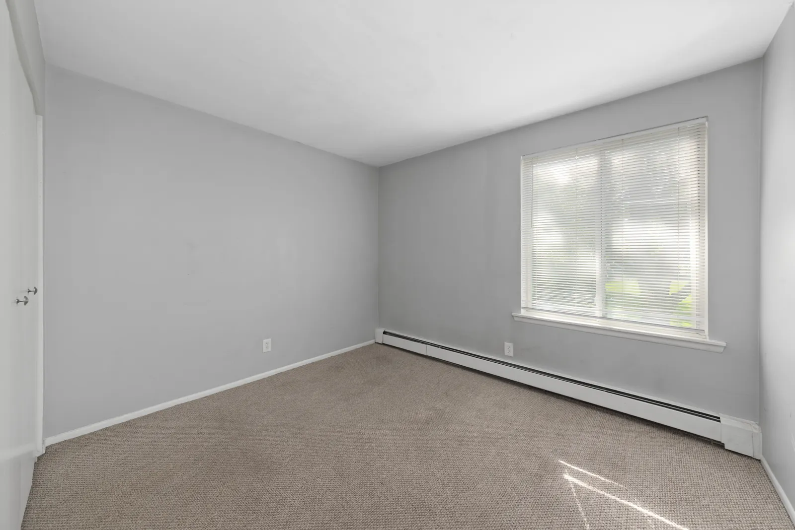 2400 Light Road 212 IL