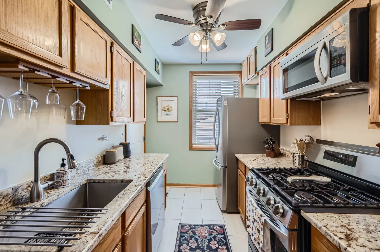 28 S 6th Avenue 1D IL