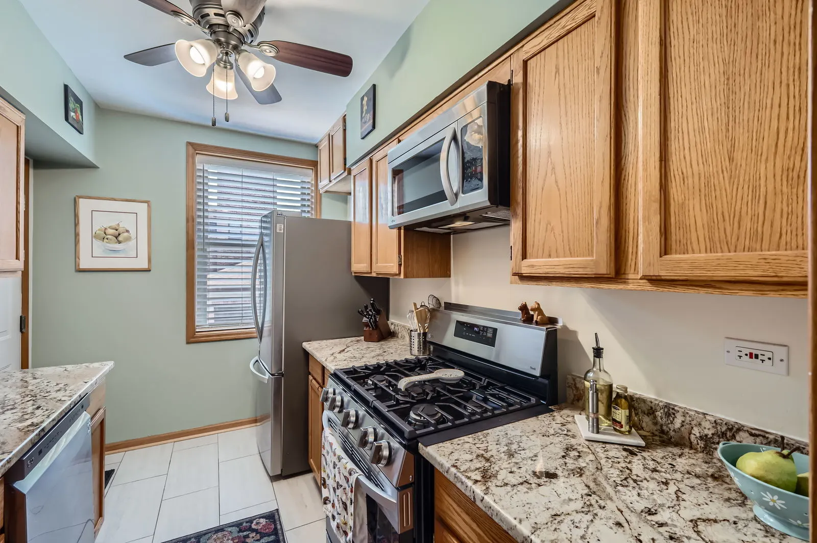 28 S 6th Avenue 1D IL