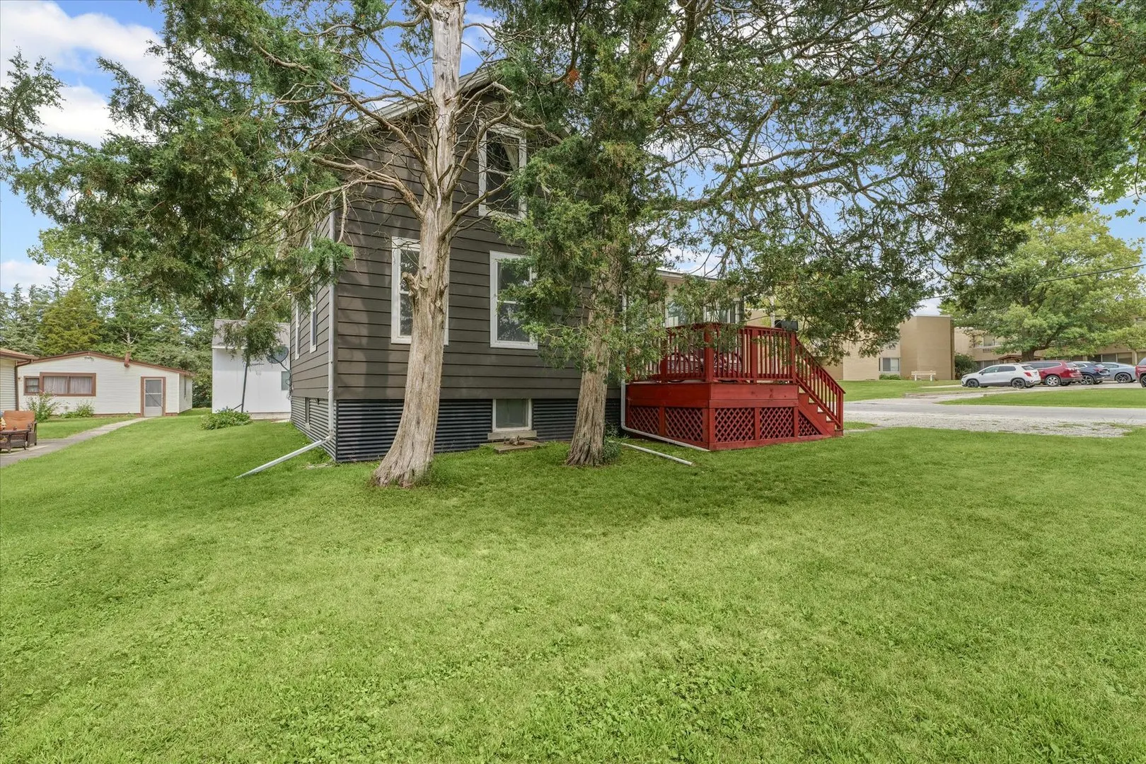 389 E Summer Street IL