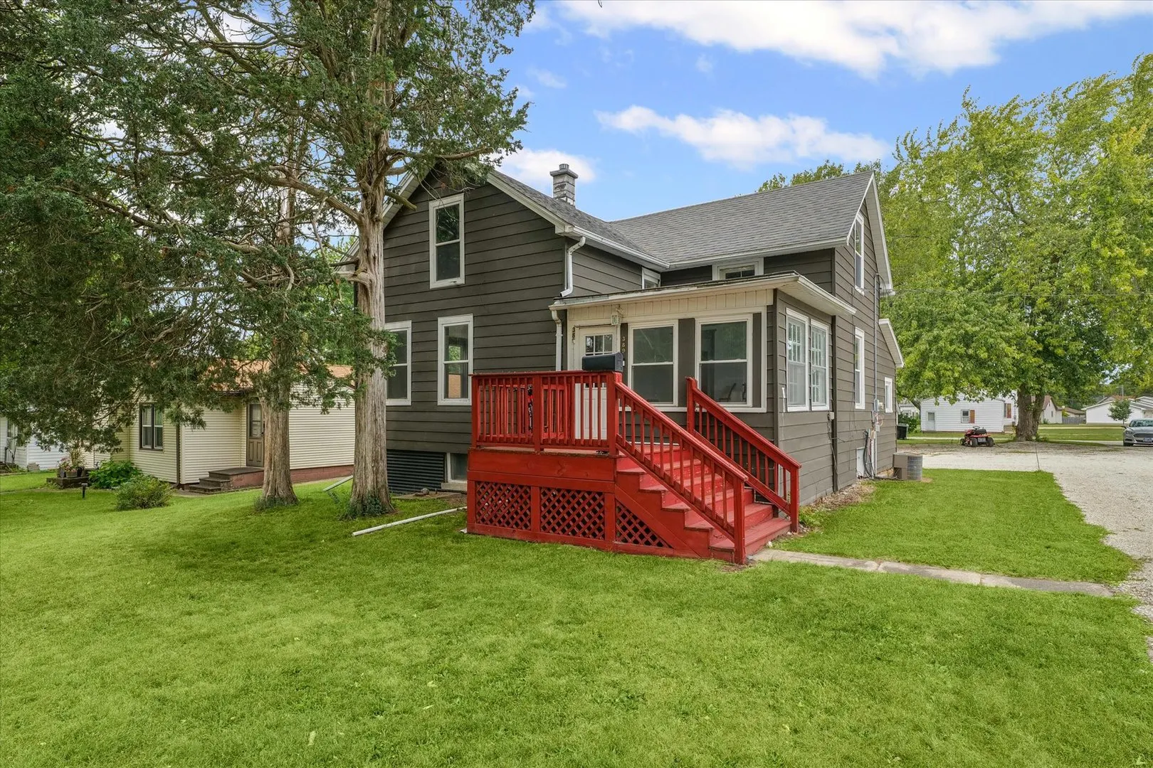 389 E Summer Street IL