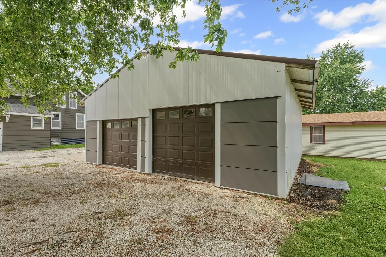 389 E Summer Street IL