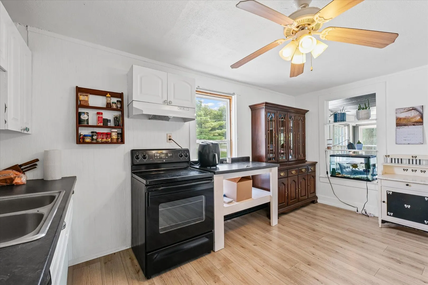 389 E Summer Street IL