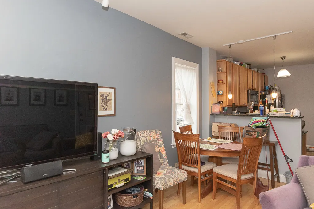 1059 W Fry Street 2 IL