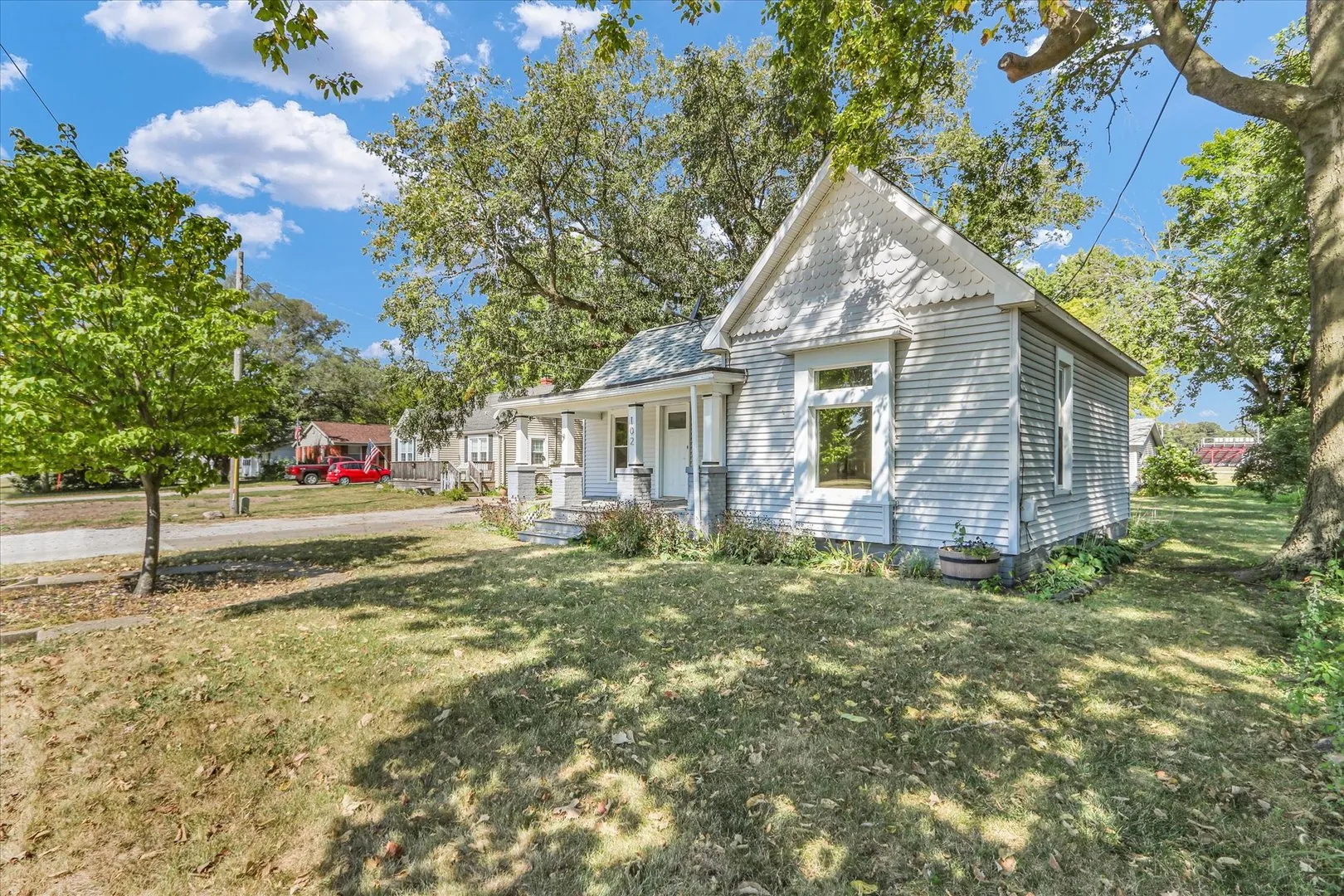 102 E Warren Street IL