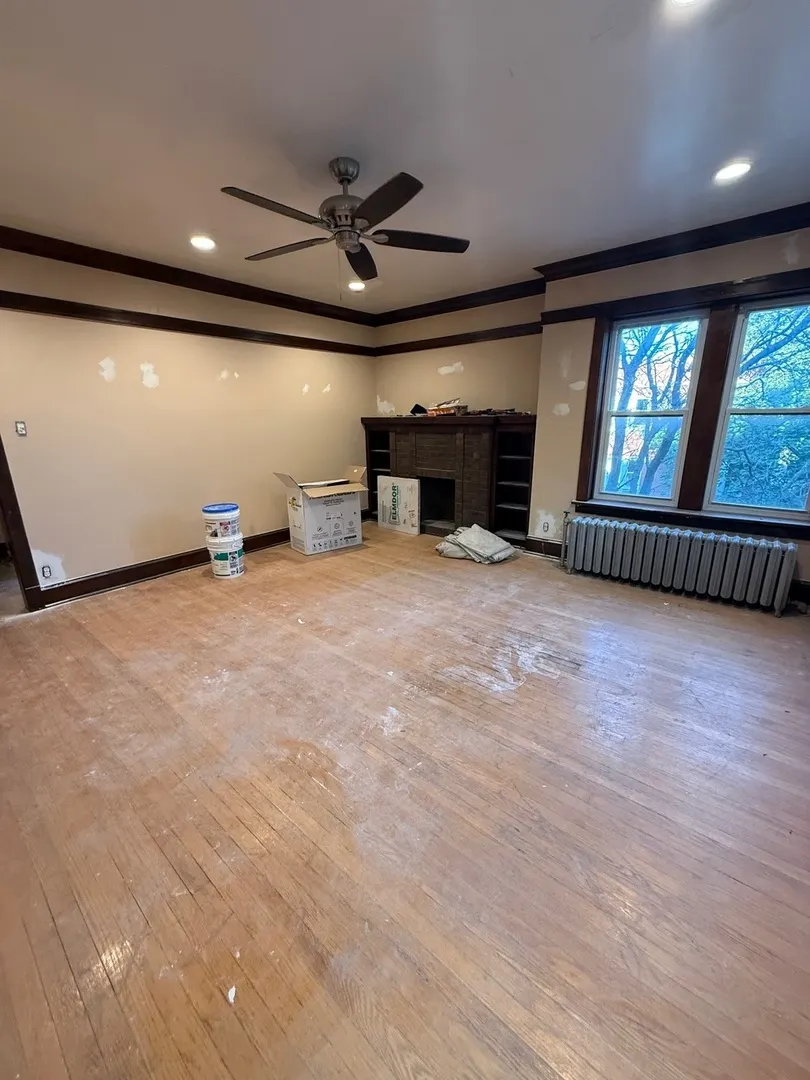 2300 W Sunnyside Avenue 3E IL