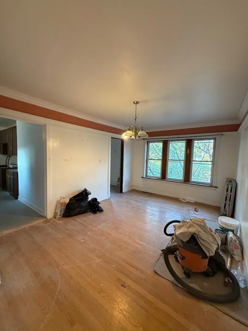 2300 W Sunnyside Avenue 3E IL