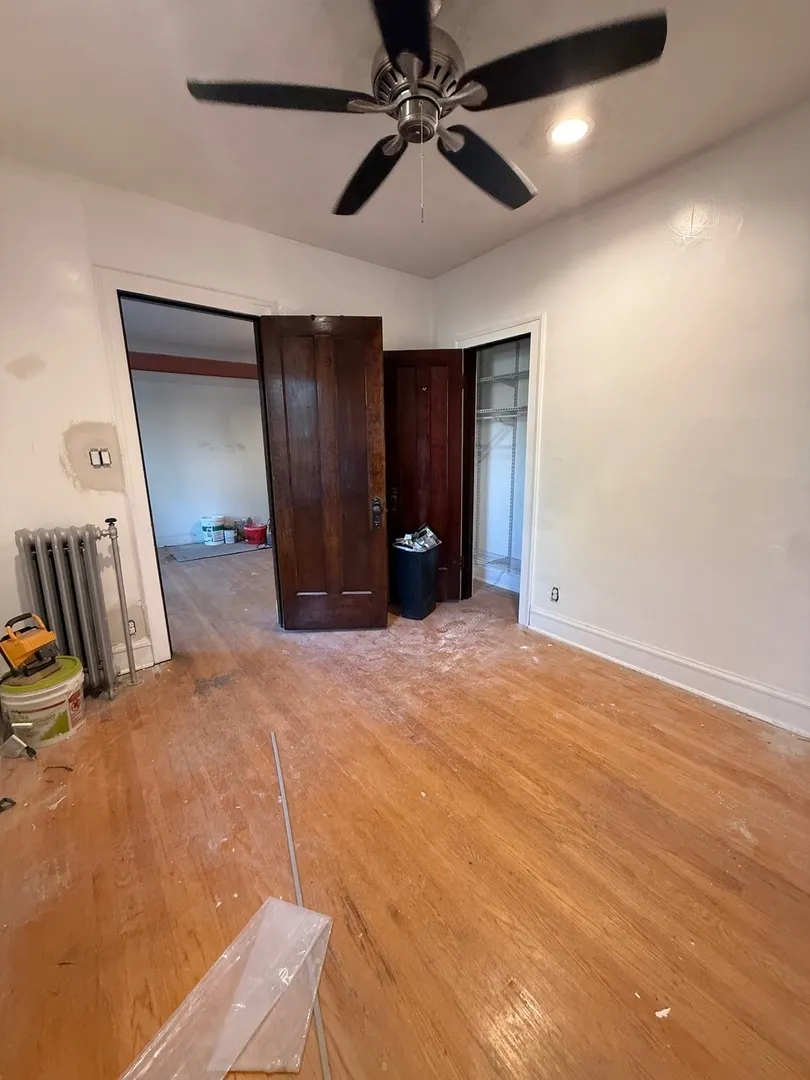 2300 W Sunnyside Avenue 3E IL