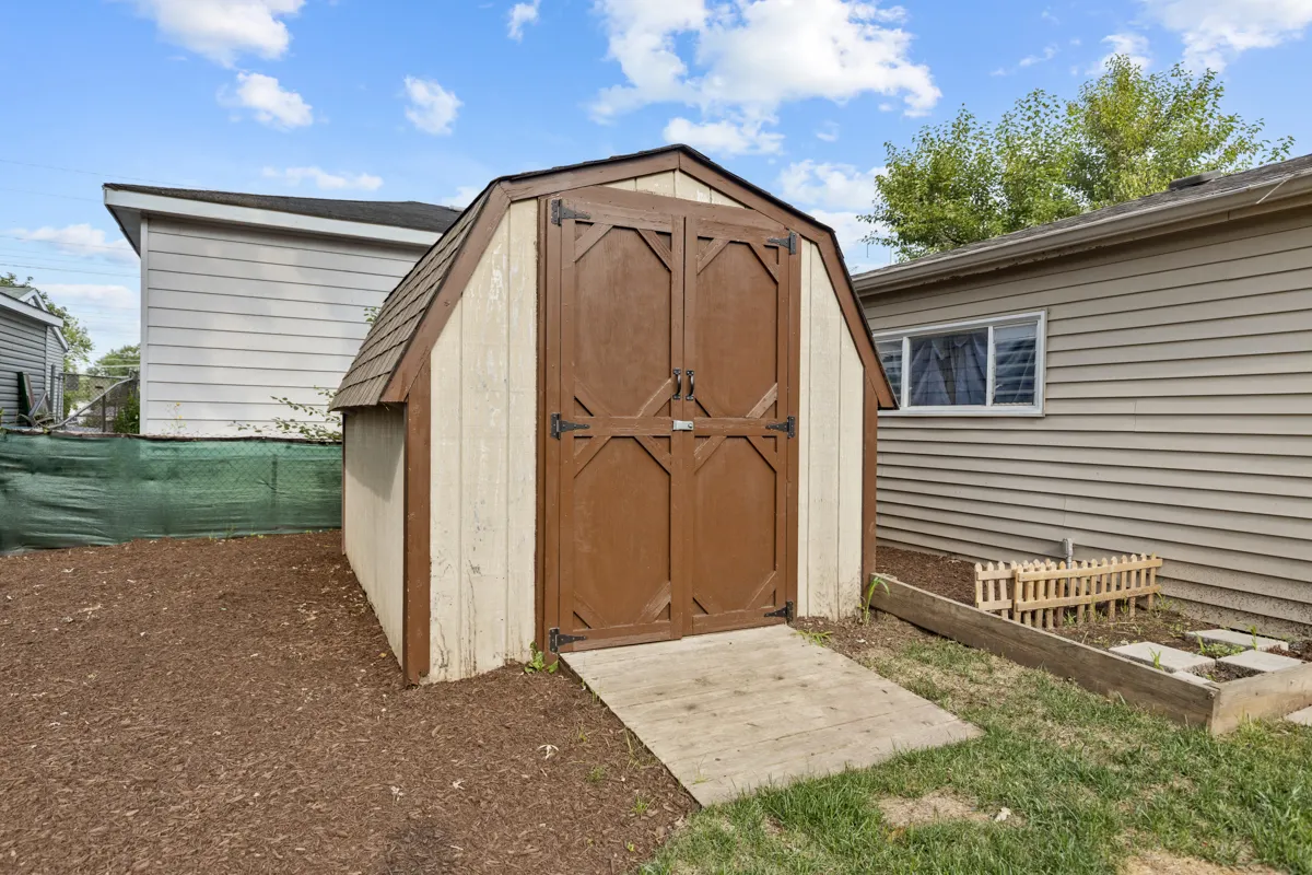 207 Hampdon Court IL