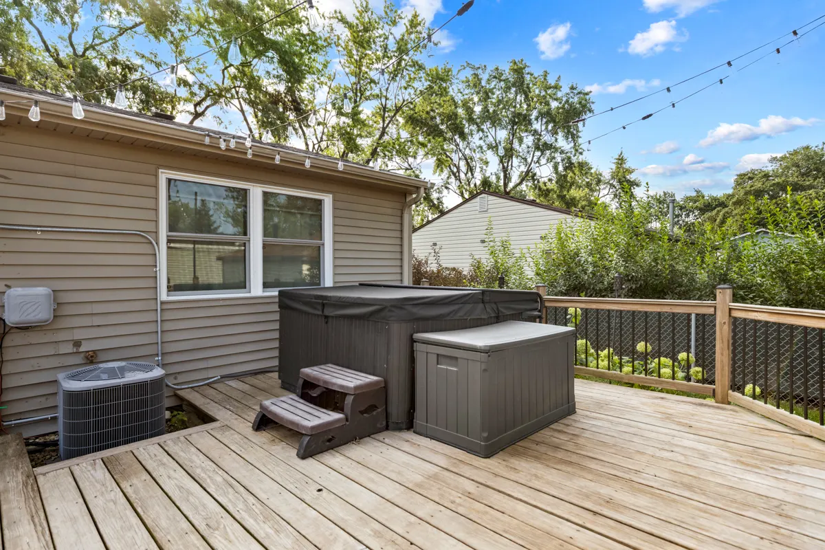 207 Hampdon Court IL