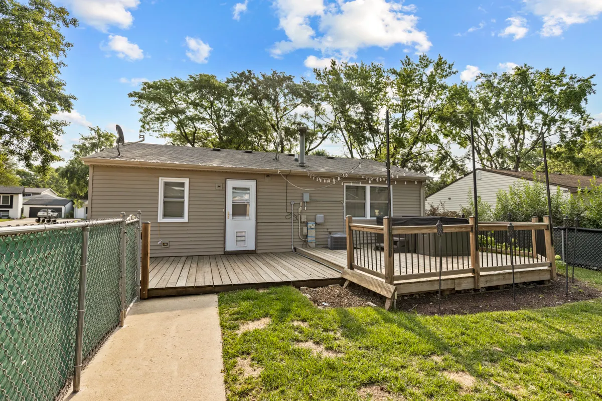 207 Hampdon Court IL