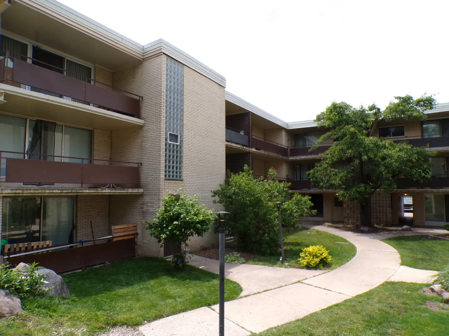 12548 Fairview Avenue 2B IL