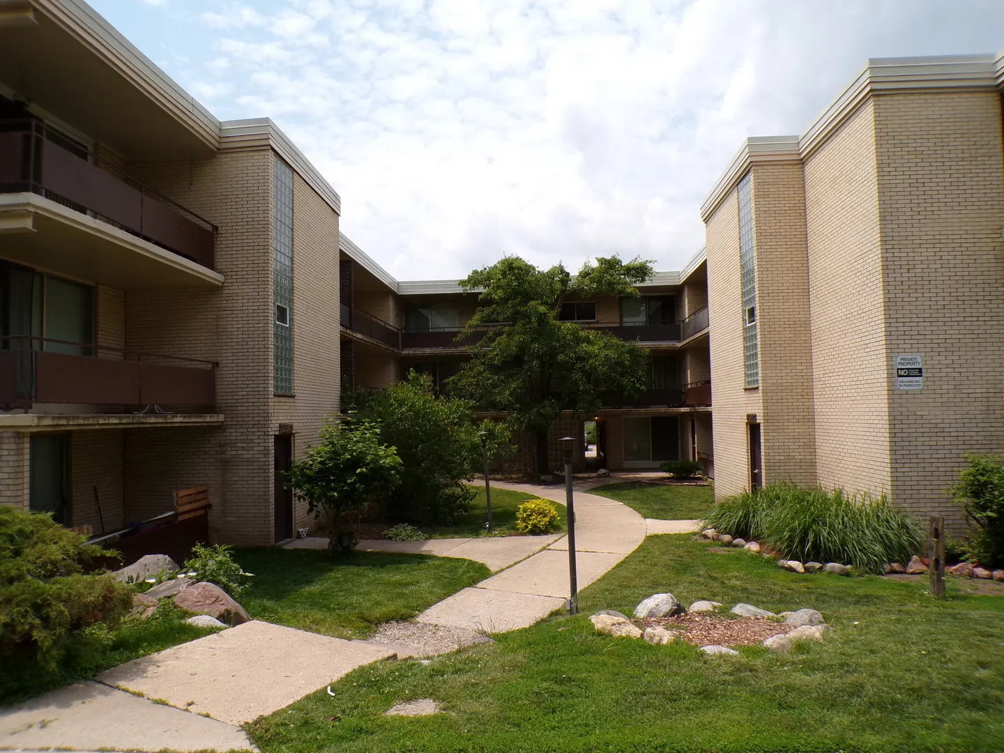 12548 Fairview Avenue 2B IL