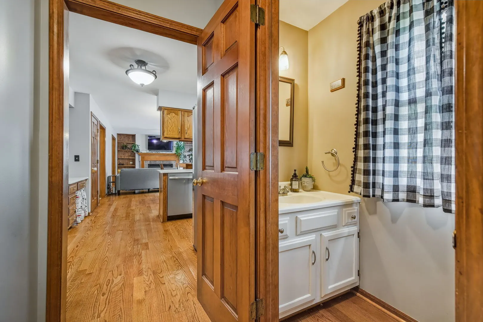 2483 Lakeside Drive IL