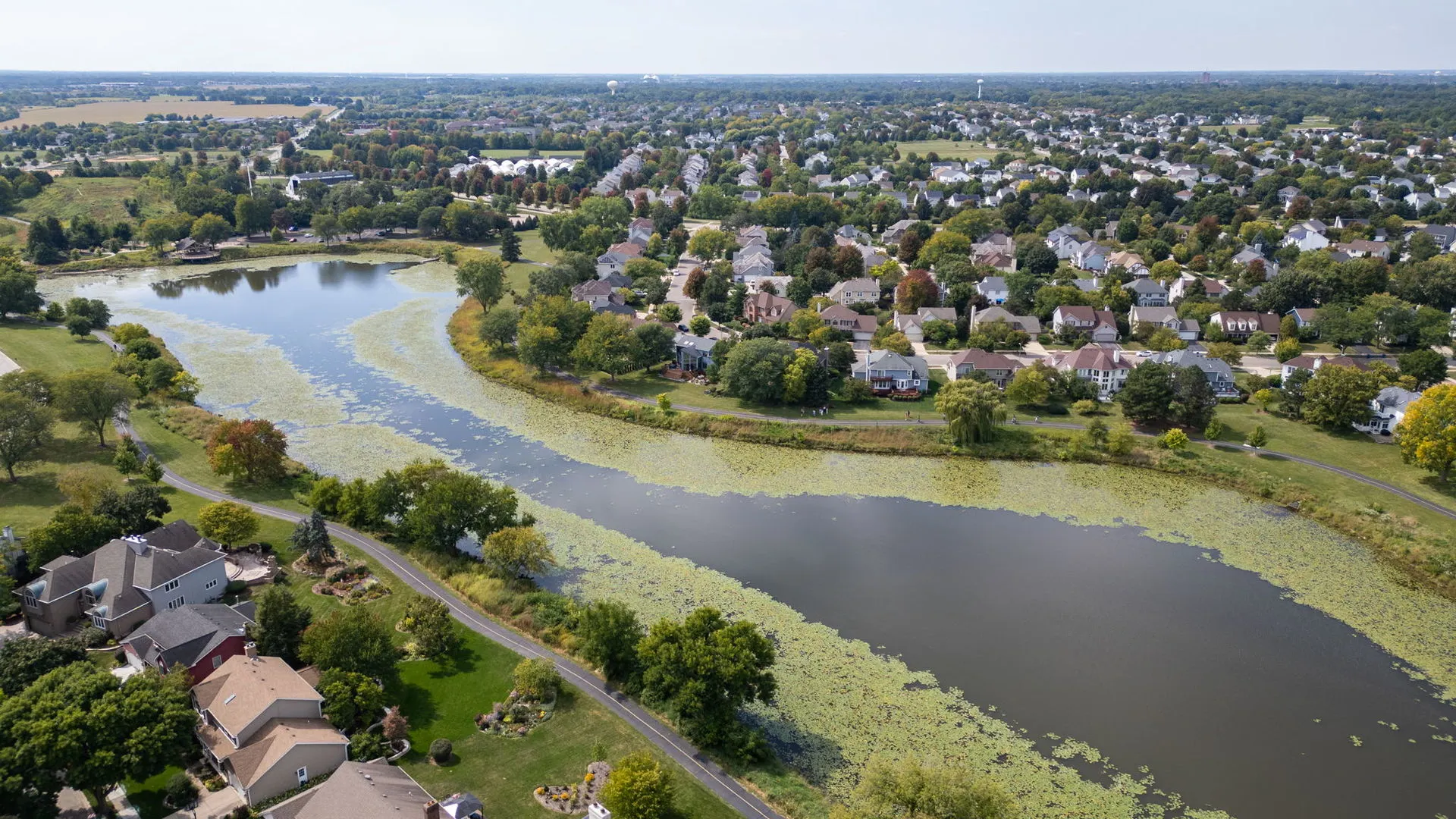 2483 Lakeside Drive IL