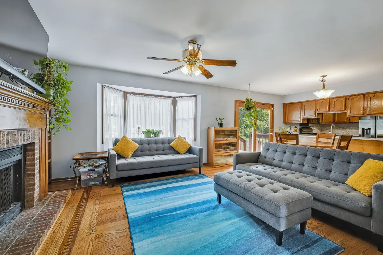 2483 Lakeside Drive IL