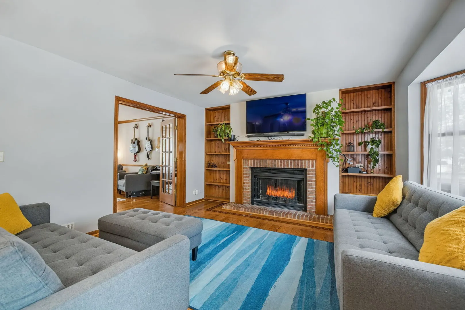 2483 Lakeside Drive IL