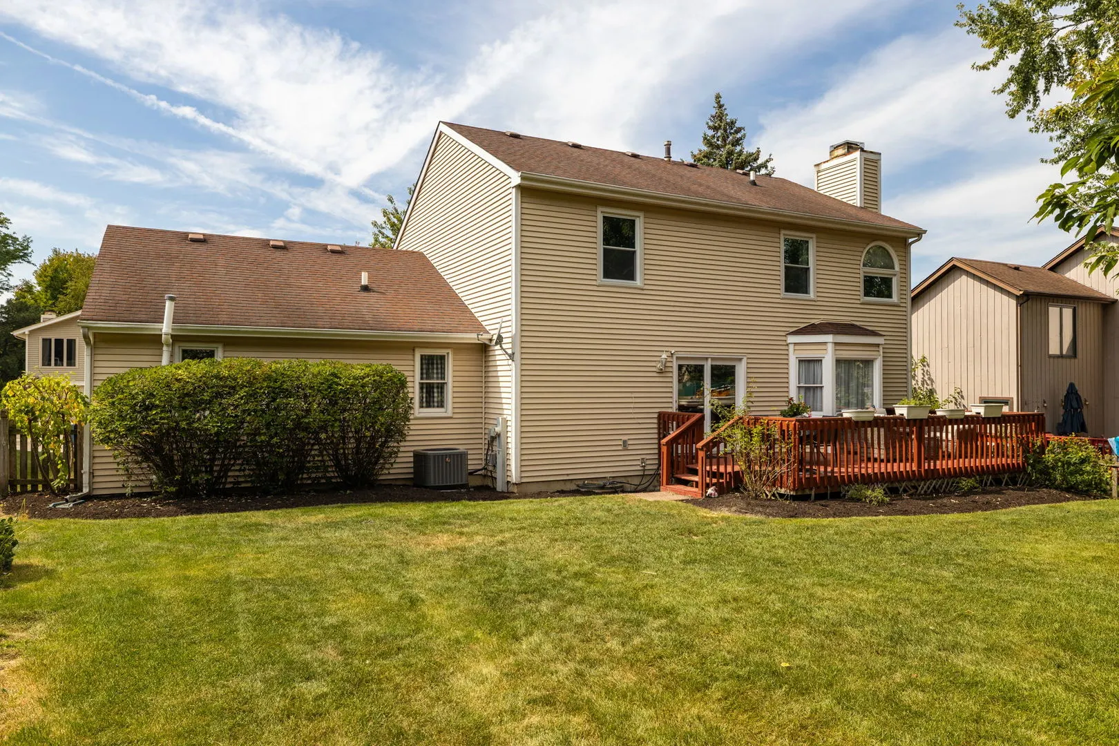 2483 Lakeside Drive IL