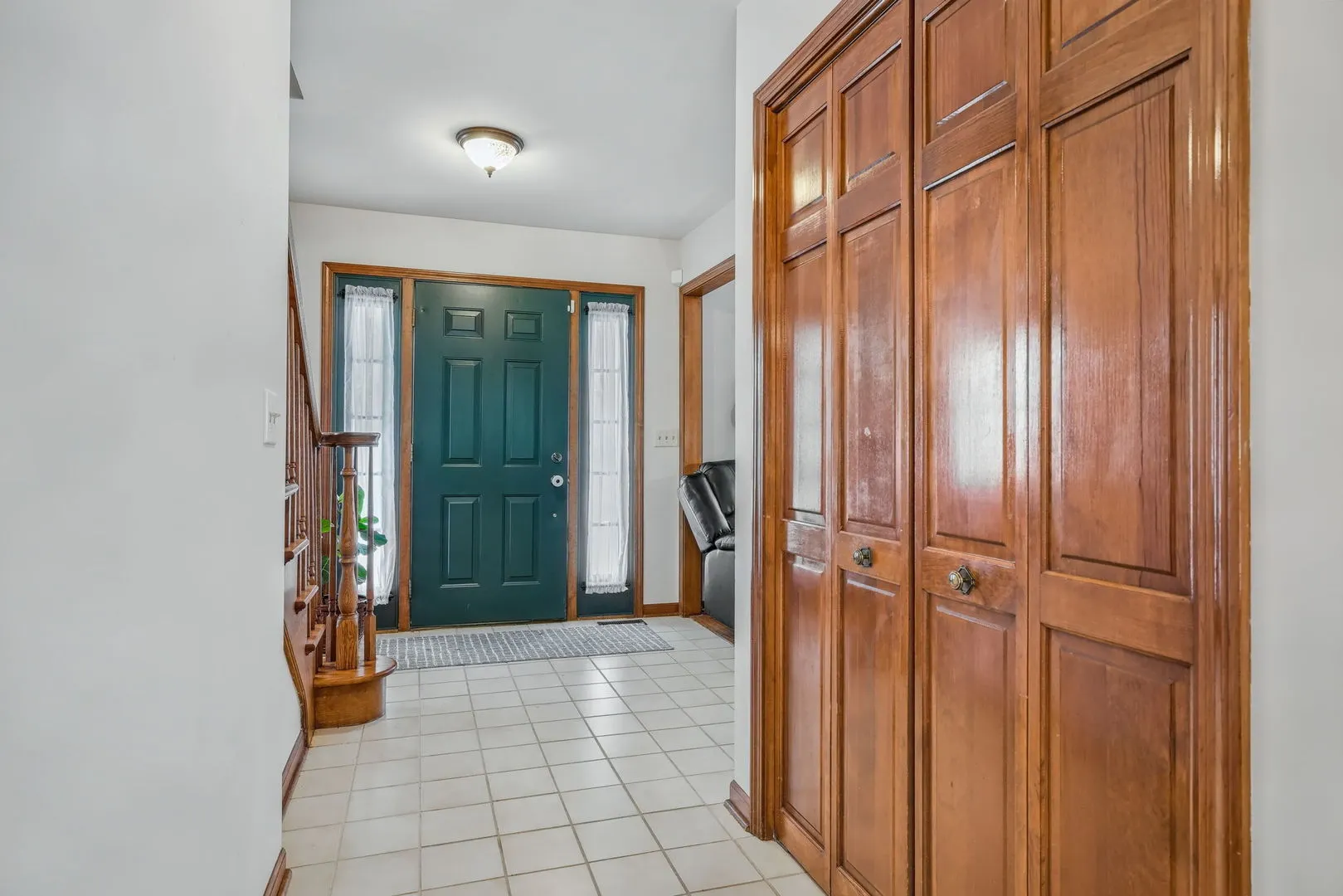 2483 Lakeside Drive IL