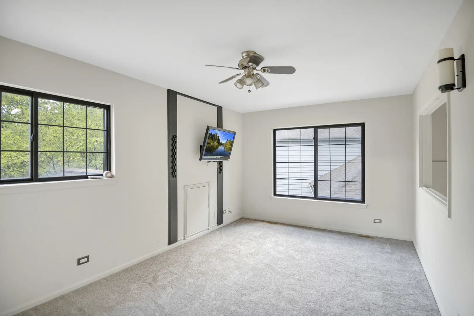 117 Oneida Court IL