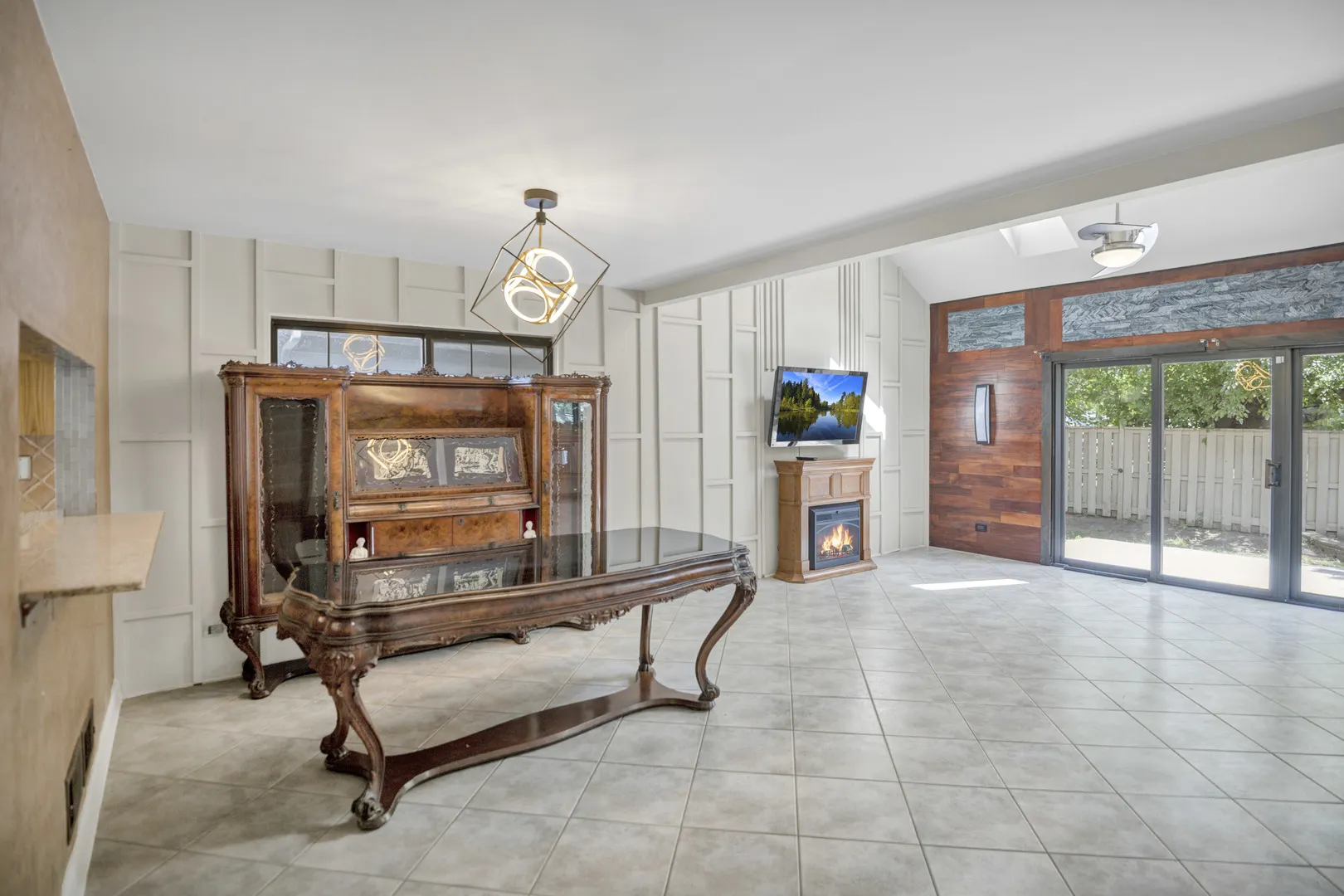117 Oneida Court IL