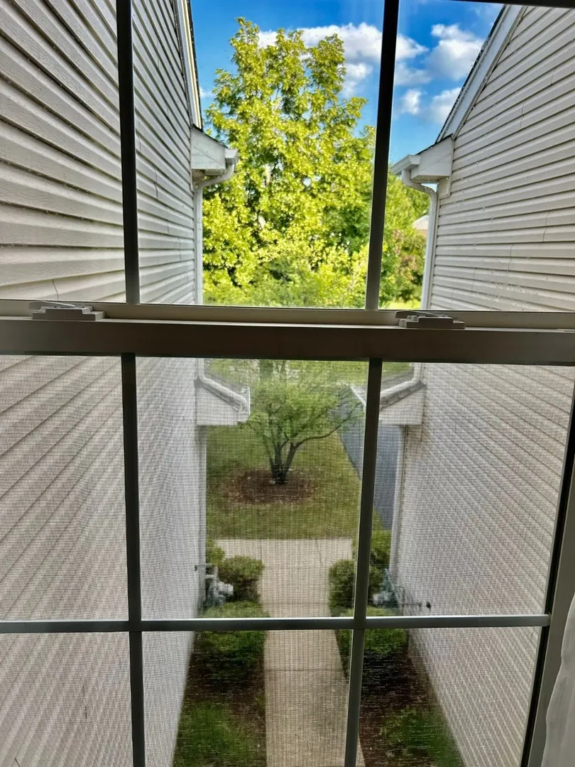 2349 Stoughton Circle IL