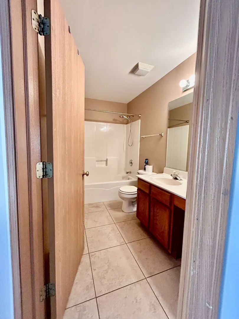 2349 Stoughton Circle IL