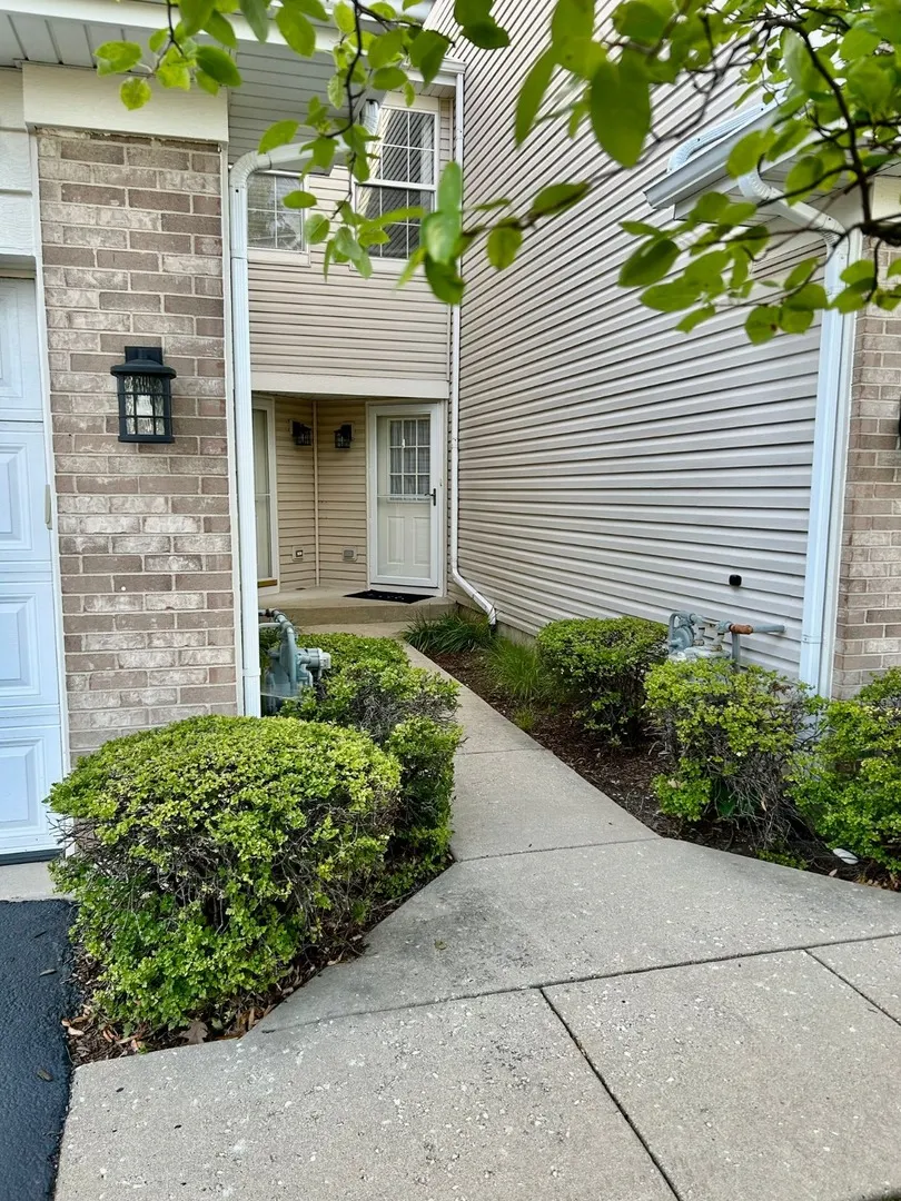 2349 Stoughton Circle IL