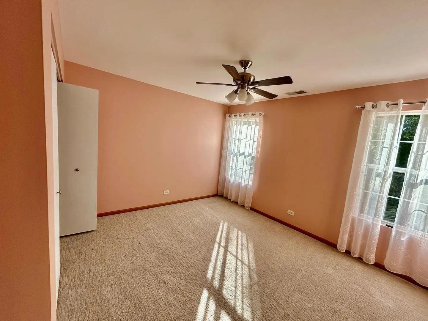 2349 Stoughton Circle IL