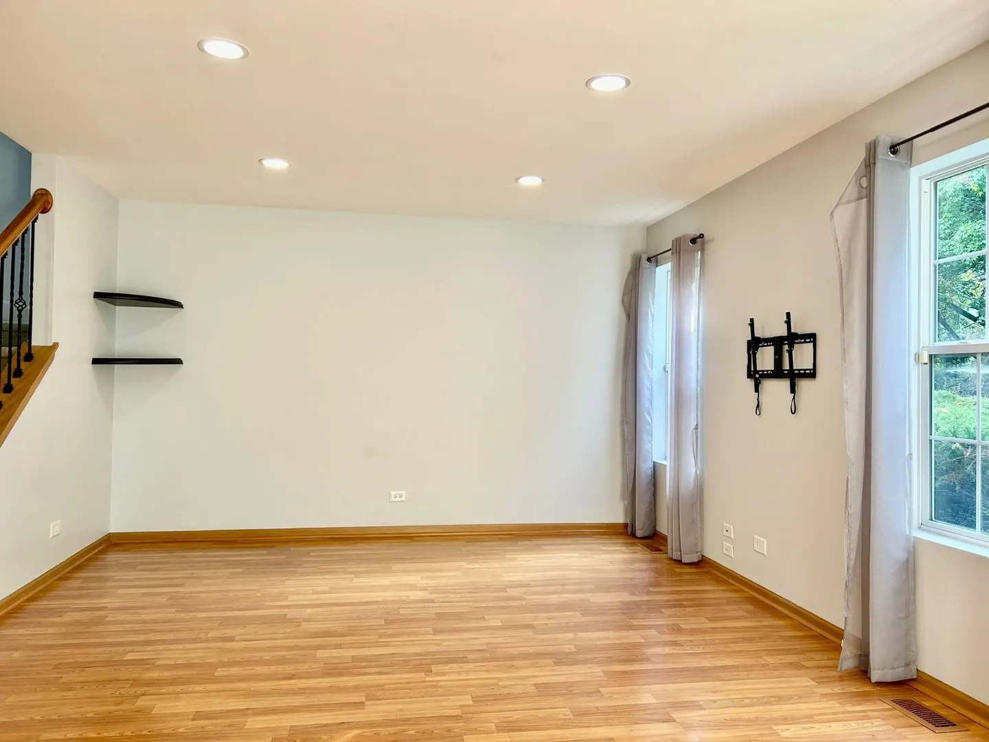 2349 Stoughton Circle IL