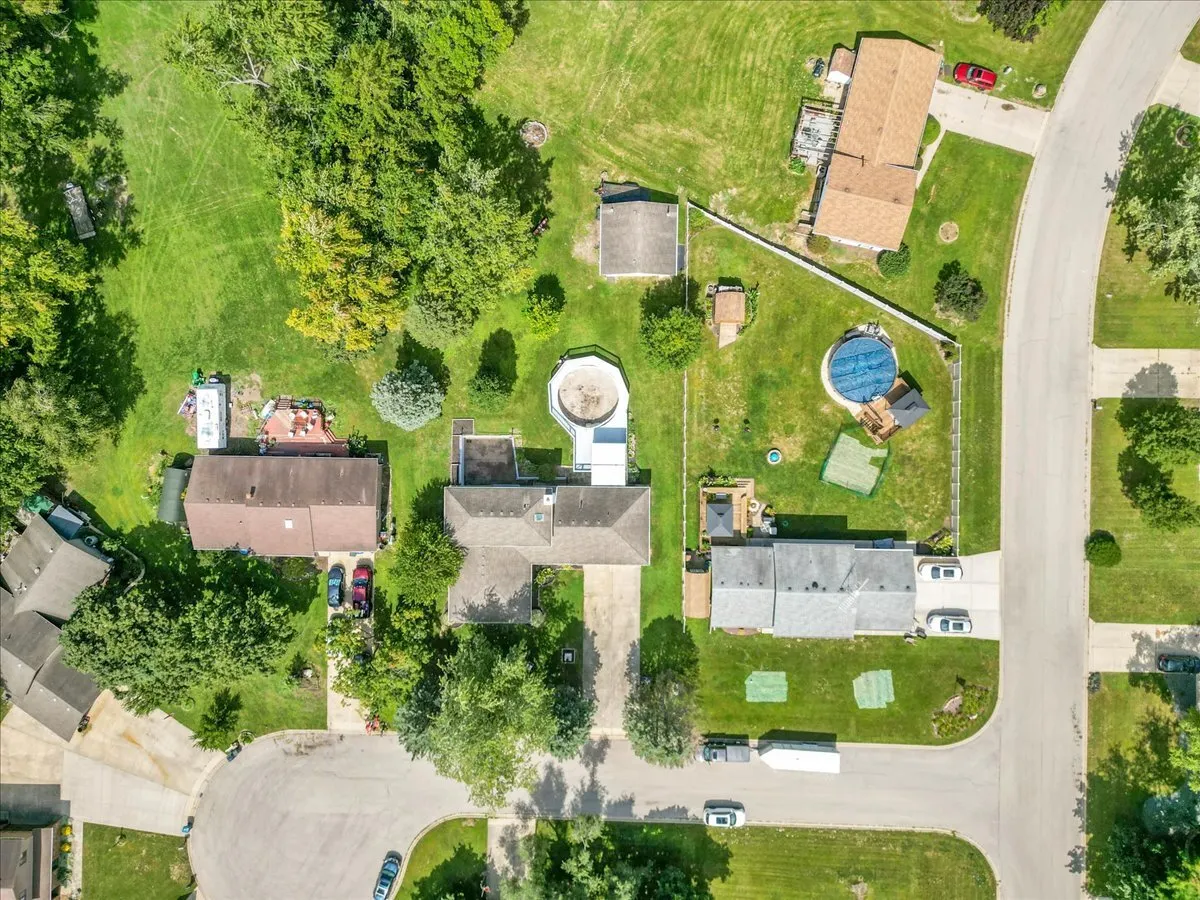 25734 W Hickory Court IL