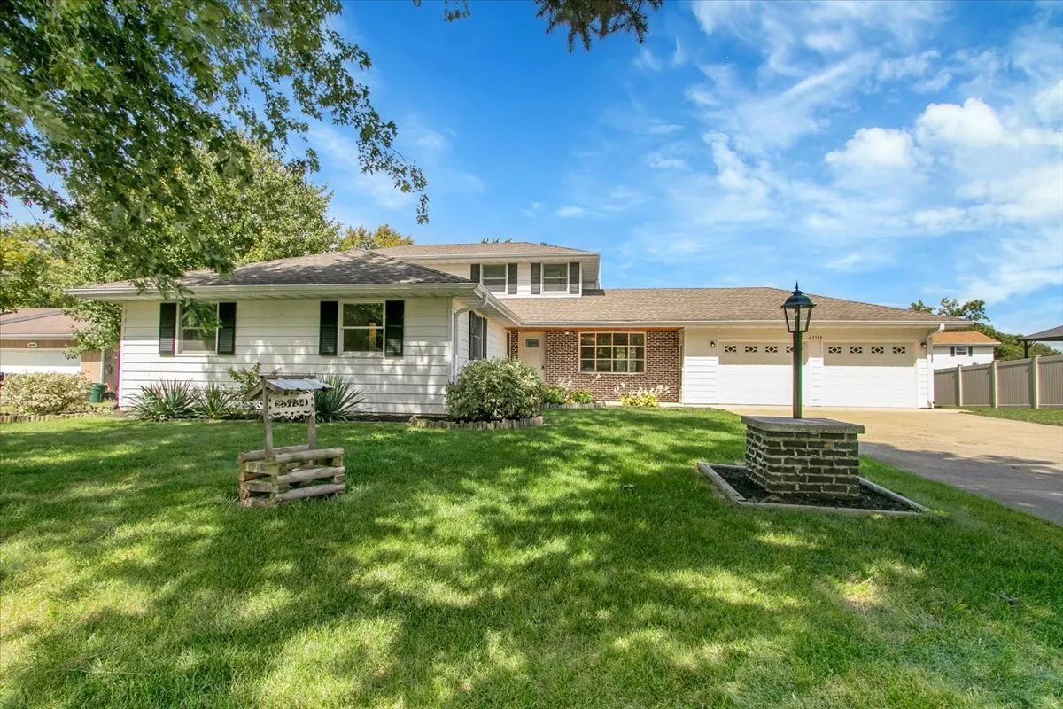 25734 W Hickory Court IL
