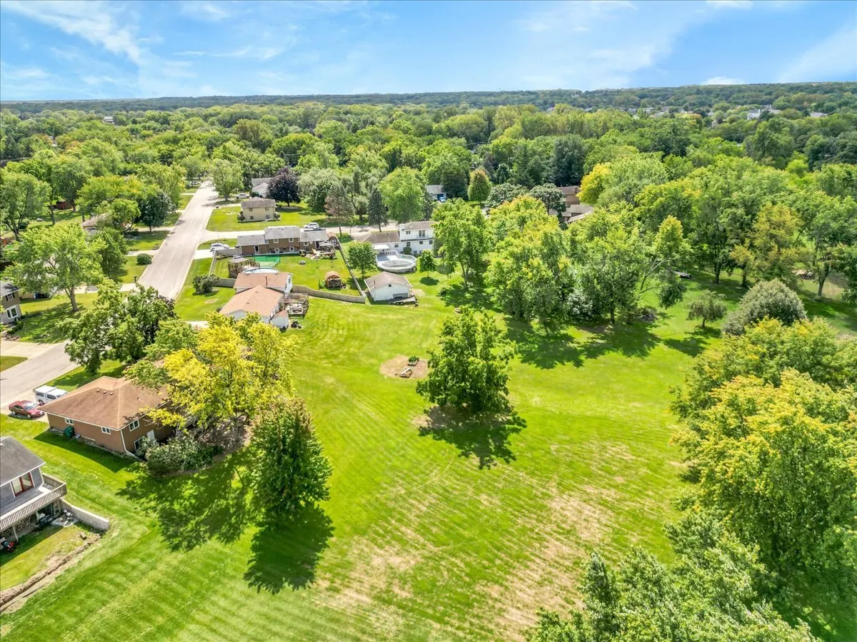 25734 W Hickory Court IL