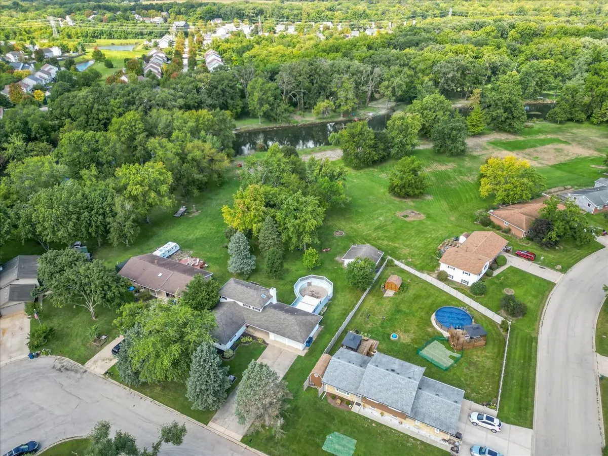 25734 W Hickory Court IL