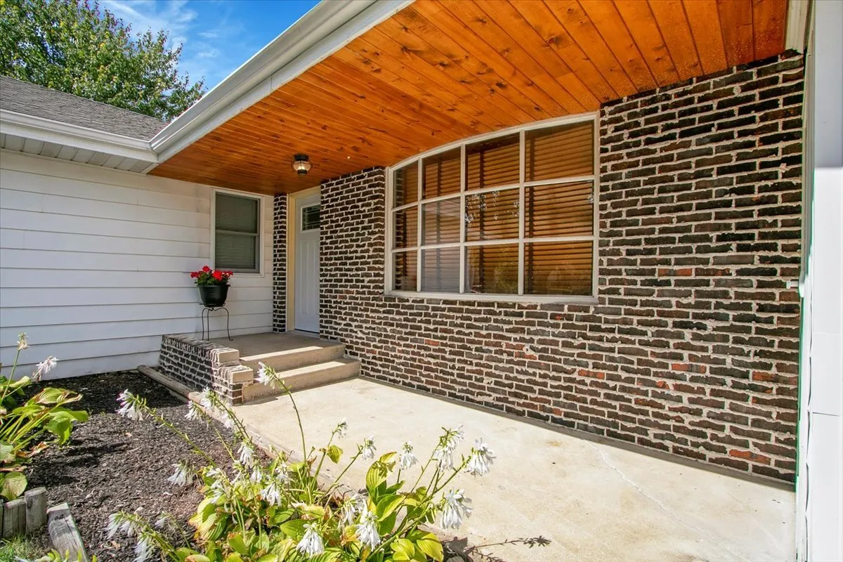 25734 W Hickory Court IL