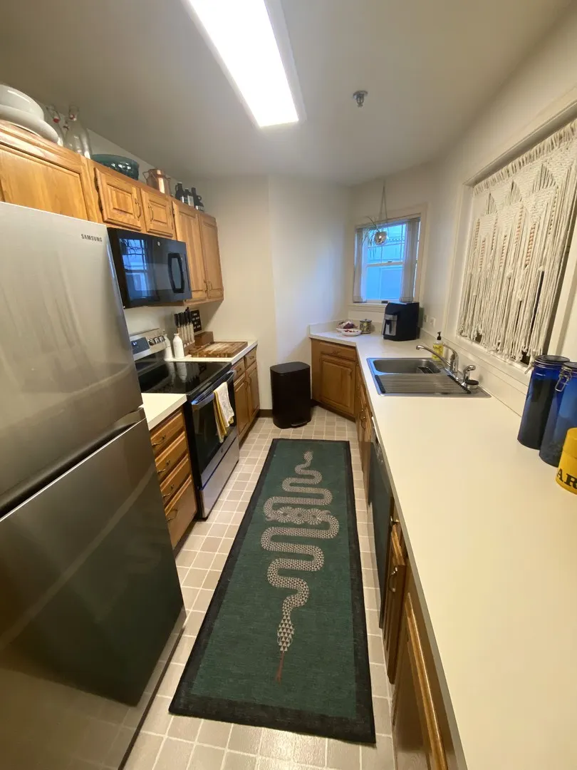 228 S 3rd Street 201 IL