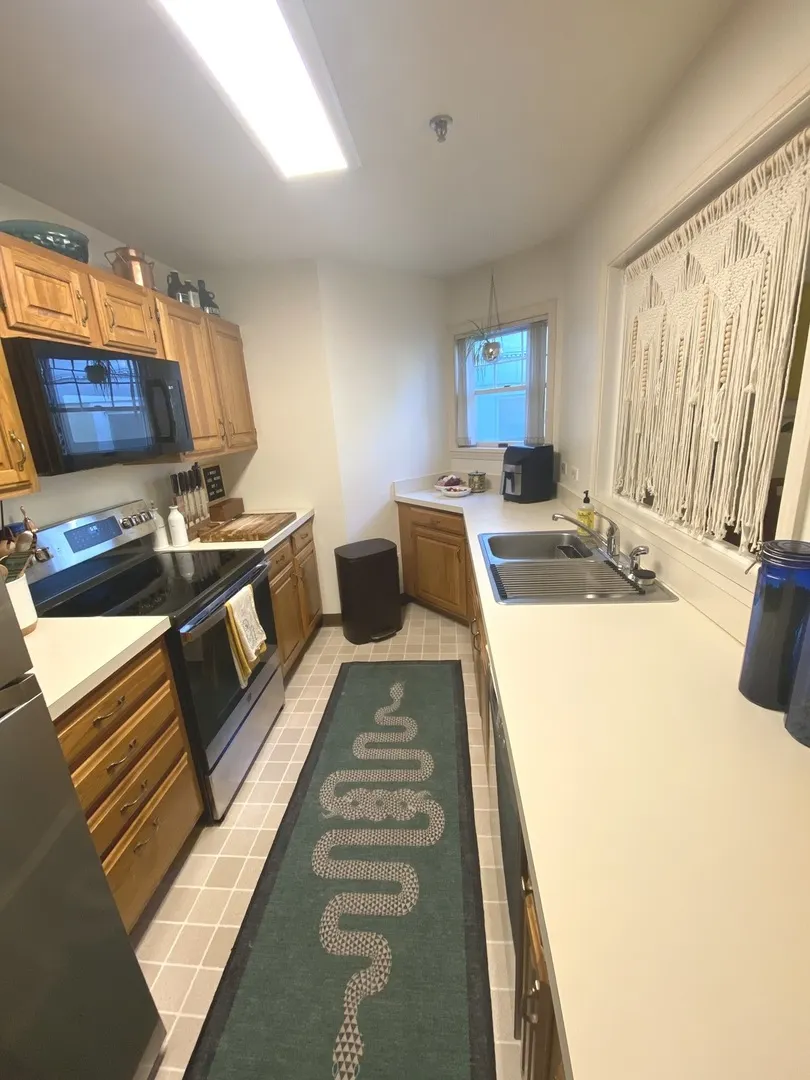 228 S 3rd Street 201 IL