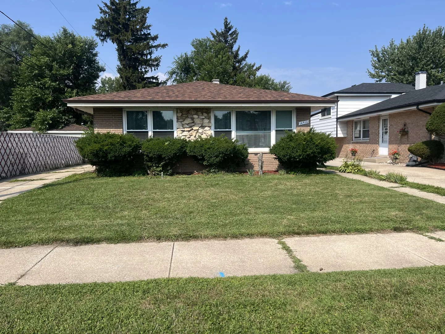 14516 Harper Avenue IL